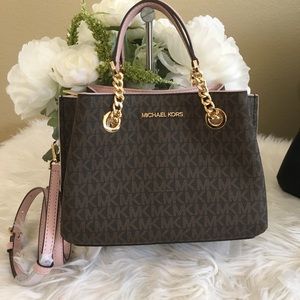 Michael Kors small teagen messager bag